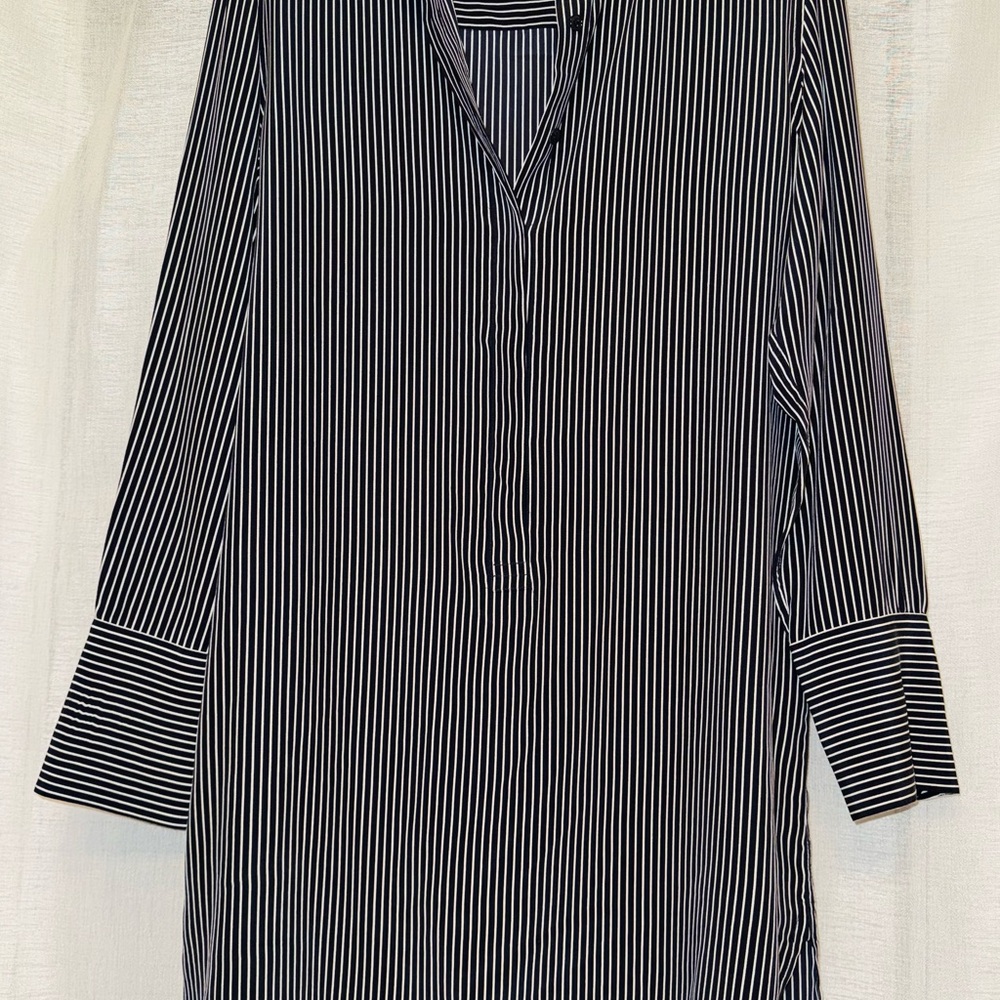 Equipment Femme Navy and White Shirt Dress with V-neck and Long Sleeves